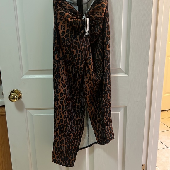 PrettyLitteThing leopard print dress - Picture 3 of 7